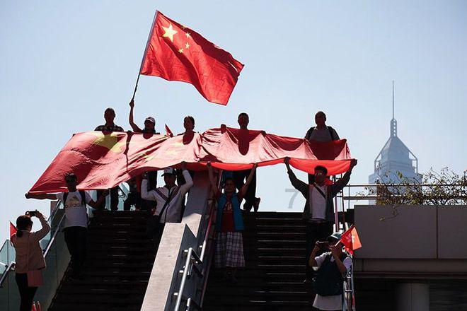和珅给出上联:三斤四两五花肉,纪晓岚对出下联,和珅立刻变了脸